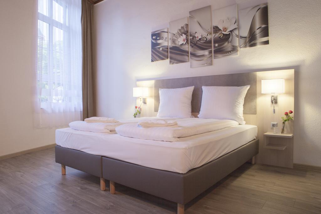 Hotel Schugt Браувайлер Экстерьер фото