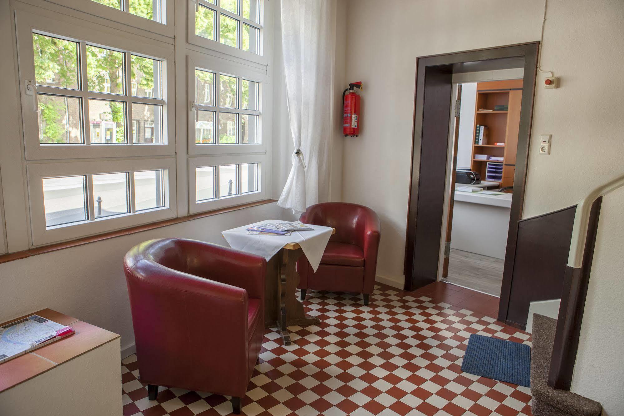 Hotel Schugt Браувайлер Экстерьер фото